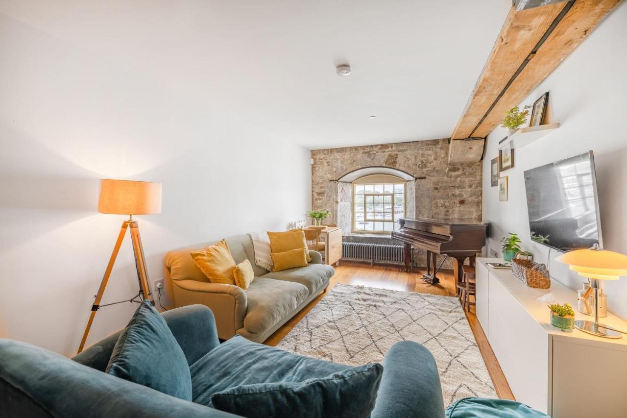 Luxury 2 Bed Apartment In Historic Royal William Yard Plymouth Bagian luar foto
