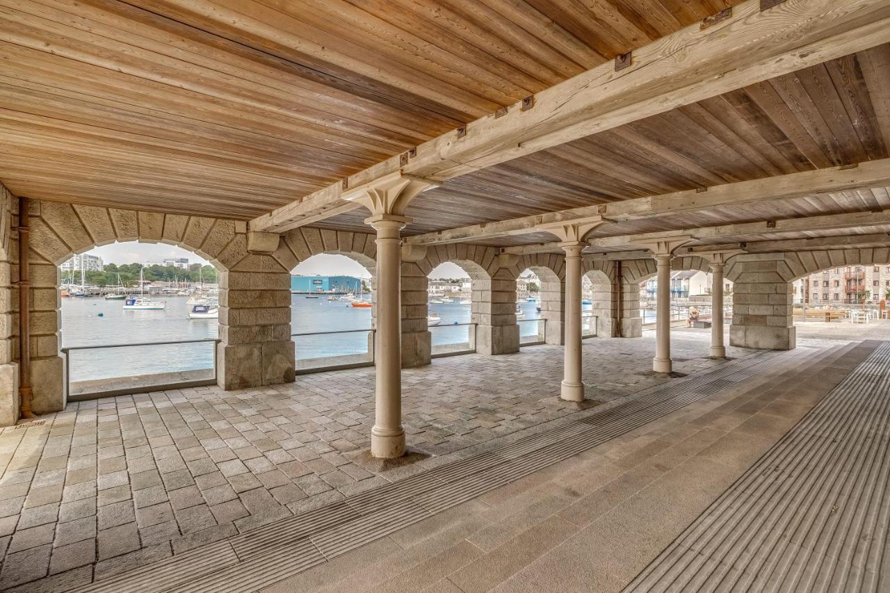 Luxury 2 Bed Apartment In Historic Royal William Yard Plymouth Bagian luar foto